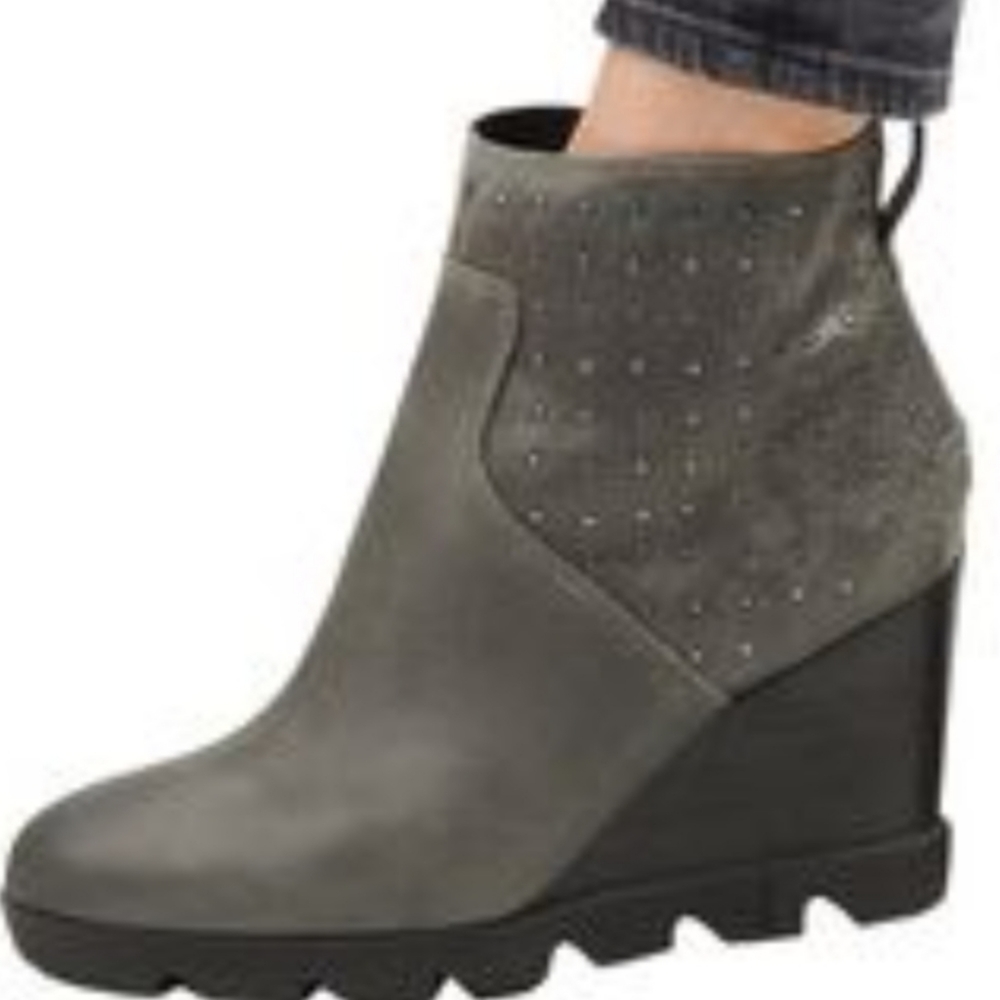 Sorel Joan Uptown Stud Booties - Picture 2 of 10